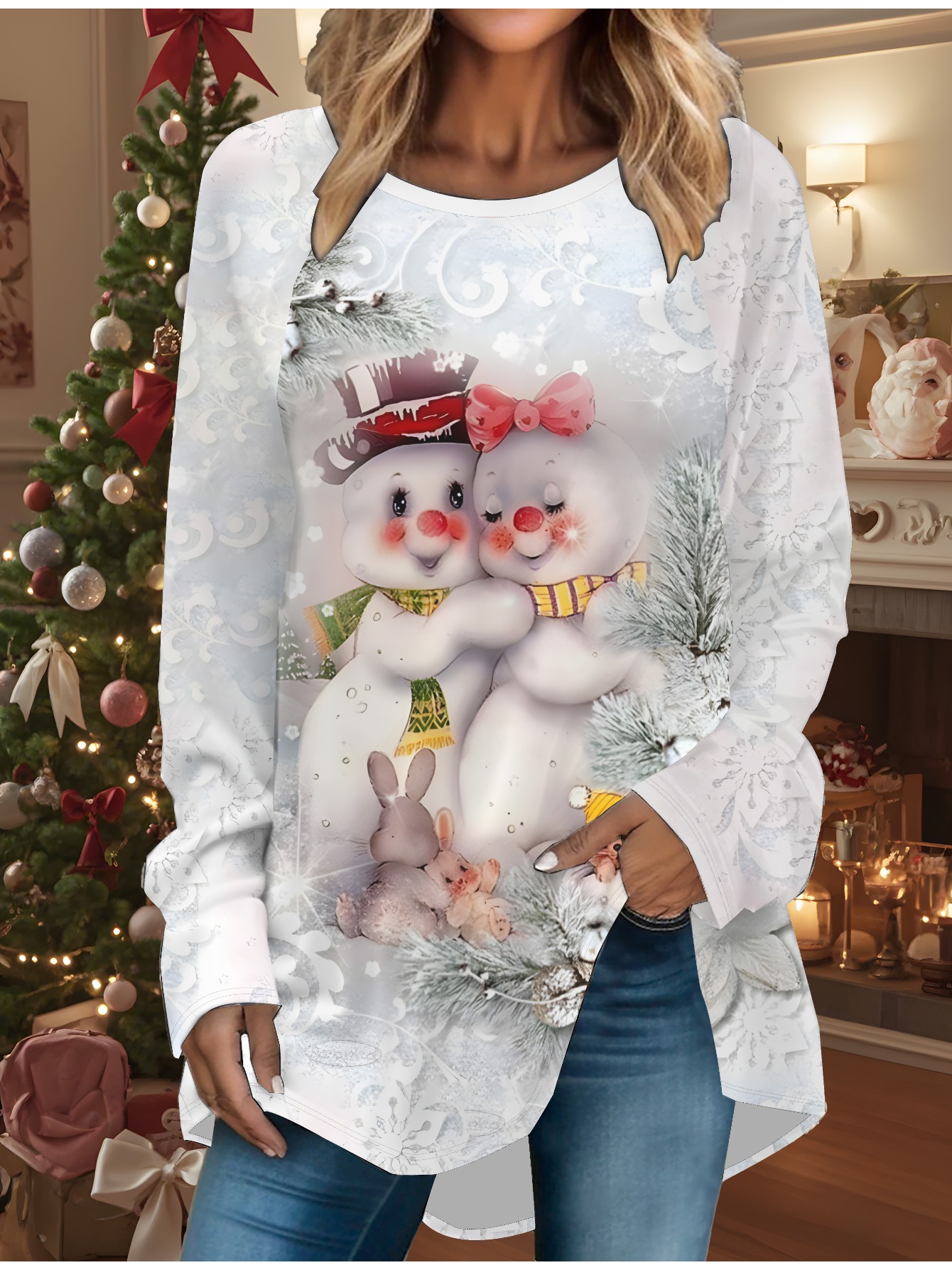 Camping - 女性用、暖かく着心地の良いクリスマス柄の長袖Tシャツ。丸襟で、全身に雪だるま柄があしらわれたラグラン袖のデザイン。普段使いやパーティー、キャンプに最適なカジュアルな冬用トップス。洗濯機で洗える（白／黒）。クリスマスシーズンに欠かせない雪だるま柄の装い。